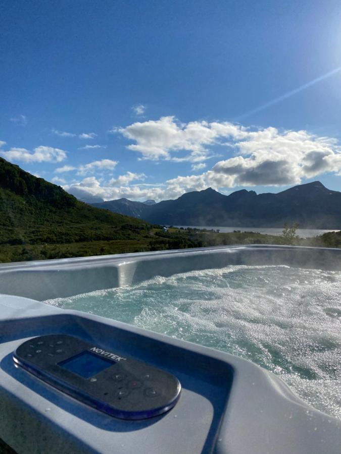 Villa Med Jacuzzi Og Nydelig Utsikt Gravdal  Exteriér fotografie