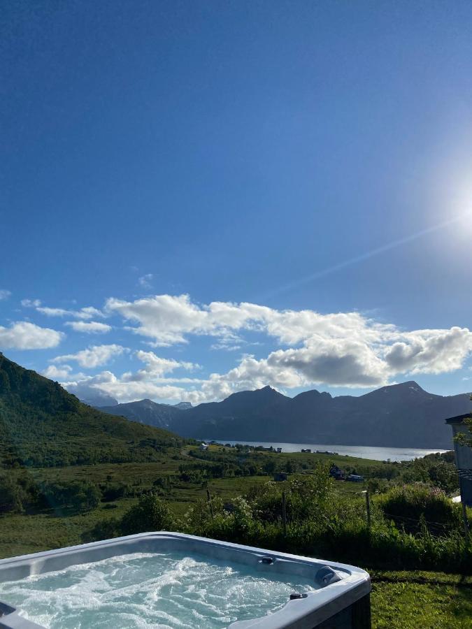 Villa Med Jacuzzi Og Nydelig Utsikt Gravdal  Exteriér fotografie